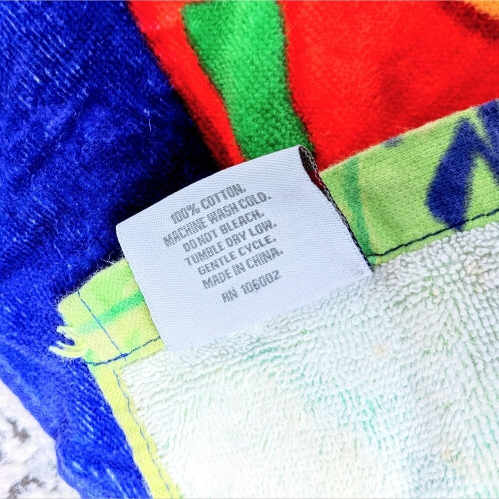 Boys Hooded Dinosaur towel - Picture 4 of 4